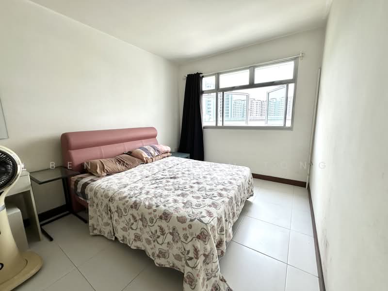 213B Punggol Walk, 213B Punggol Walk, 3 Bedrooms, 1,216 sqft, HDB Flat For Sale, by Ben Woo Kum Tong, 500110380 - Bedroom - PropertyGuru.com.sg