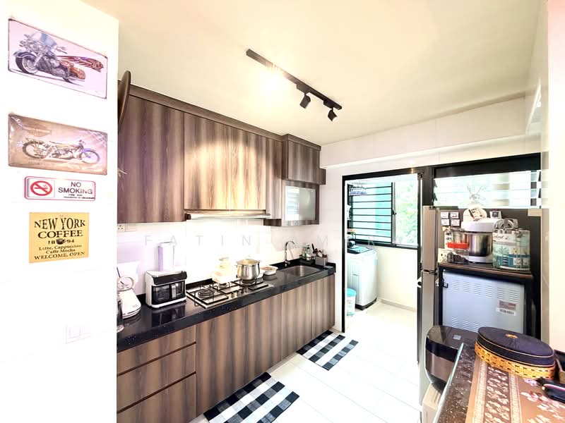 120B Punggol Edge, 120B Edgedale Plains, 3 Bedrooms, 1,001 sqft, HDB Flat For Sale, by Fatin Amira, 500110387 - Kitchen - PropertyGuru.com.sg