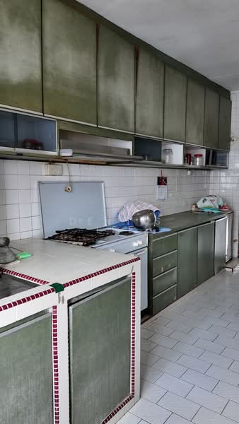 484 Jurong West Avenue 1, 484 Jurong West Avenue 1, 2 Bedrooms, 721 sqft, HDB Flat For Sale, by Dennis Lee, 500110388 - Kitchen - PropertyGuru.com.sg