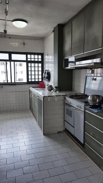 484 Jurong West Avenue 1, 484 Jurong West Avenue 1, 2 Bedrooms, 721 sqft, HDB Flat For Sale, by Dennis Lee, 500110388 - Kitchen - PropertyGuru.com.sg