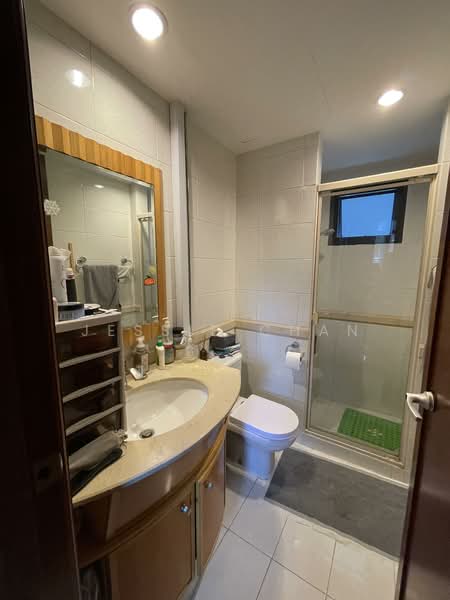 River Place, 60 Havelock Road, 3 Bedrooms, 1,281 sqft, Condominium For Rent, by Jessie Chan, 500110390 - Bathroom - PropertyGuru.com.sg