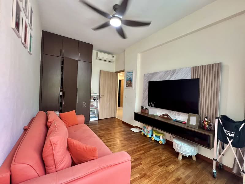 Varsity Park Condominium, 34 West Coast Road, 4 Bedrooms, 1,528 sqft, Condominium For Sale, by Roy Low, 500110391 - Living Room - PropertyGuru.com.sg