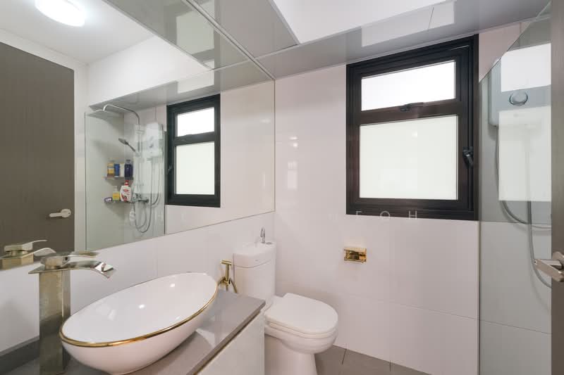 111B Alkaff Crescent, 111B Alkaff Crescent, 3 Bedrooms, 1,001 sqft, HDB Flat For Sale, by Sherlyn Neoh, 500110401 - Bathroom - PropertyGuru.com.sg