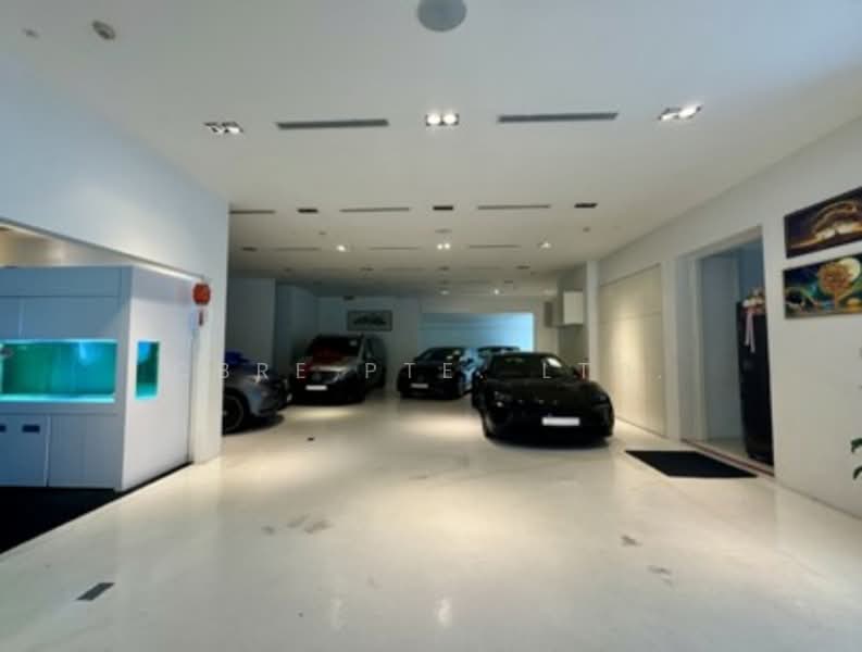 Leng Kee Showroom, , 6,223 sqft, Light Industrial (B1) For Sale, by CBRE PTE. LTD., 500110402 - Car Park - CommercialGuru.com.sg