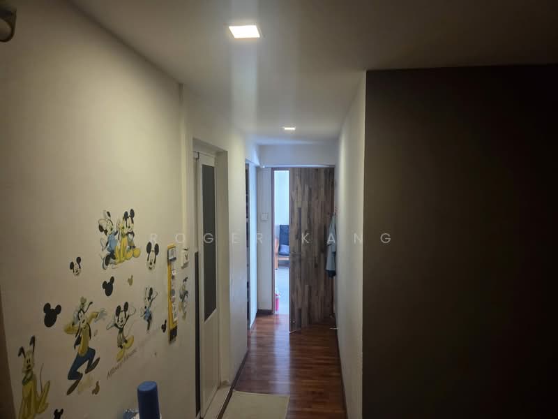 63 Teban Gardens Road, 63 Teban Gardens Road, 3 Bedrooms, 1,237 sqft, HDB Flat For Sale, by Roger Kang, 500110403 - Corridor - PropertyGuru.com.sg