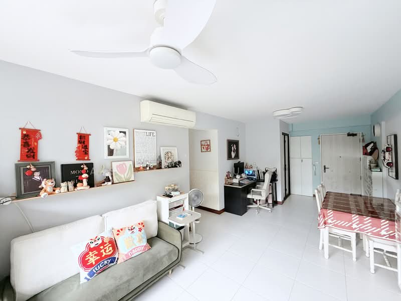 213B Punggol Walk, 213B Punggol Walk, 3 Bedrooms, 1,001 sqft, HDB Flat For Sale, by Ashley Huang, 500110414 - Living Room - PropertyGuru.com.sg
