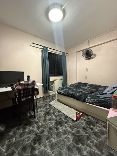 427 Woodlands Street 41, 427 Woodlands Street 41, 3 Bedrooms, 1,076 sqft, HDB Flat For Sale, by Syed Nasir, 500110417 - Bedroom - PropertyGuru.com.sg