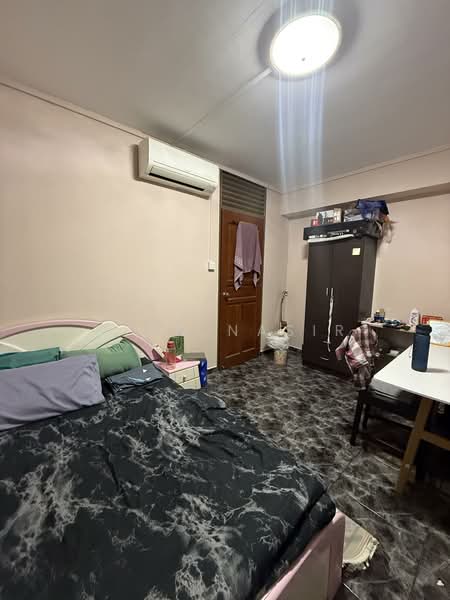 427 Woodlands Street 41, 427 Woodlands Street 41, 3 Bedrooms, 1,076 sqft, HDB Flat For Sale, by Syed Nasir, 500110417 - Bedroom - PropertyGuru.com.sg