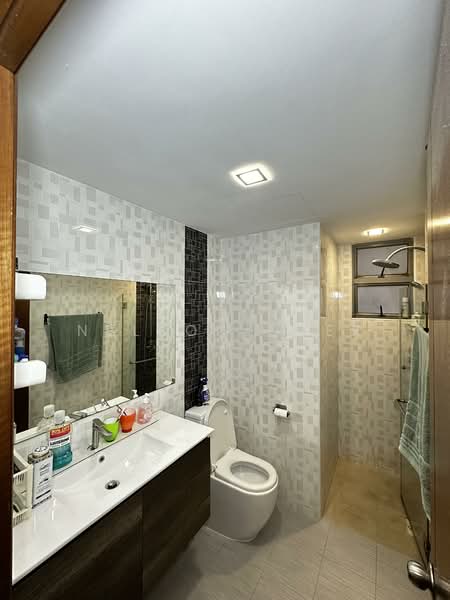 The Florida, 78 Hougang Avenue 7, 3 Bedrooms, 1,389 sqft, Condominium For Sale, by Nelson Quek, 500110424 - Bathroom - PropertyGuru.com.sg