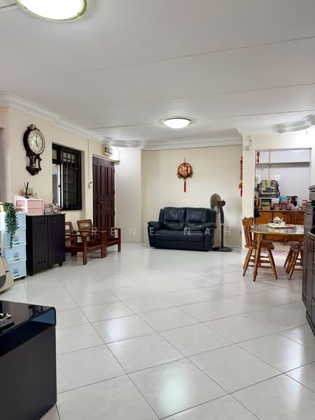 7 Pine Close, 7 Pine Close, 3 Bedrooms, 1,033 sqft, HDB Flat For Sale, by Irene Nah, 500110427 - Living Room - PropertyGuru.com.sg