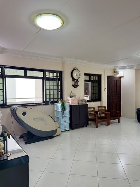 7 Pine Close, 7 Pine Close, 3 Bedrooms, 1,033 sqft, HDB Flat For Sale, by Irene Nah, 500110427 - Living Room - PropertyGuru.com.sg