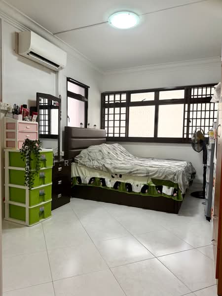 7 Pine Close, 7 Pine Close, 3 Bedrooms, 1,033 sqft, HDB Flat For Sale, by Irene Nah, 500110427 - Main Bedroom - PropertyGuru.com.sg