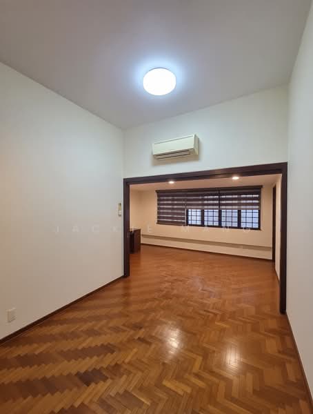 Rosyth Road, Rosyth Road, 5 Bedrooms, 2,800 sqft, Terraced House For Sale, by Jackie Mang, 500110429 - Bedroom - PropertyGuru.com.sg