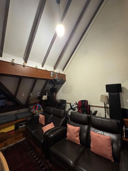 Rosyth Road, Rosyth Road, 5 Bedrooms, 2,800 sqft, Terraced House For Sale, by Jackie Mang, 500110429 - Attic - PropertyGuru.com.sg