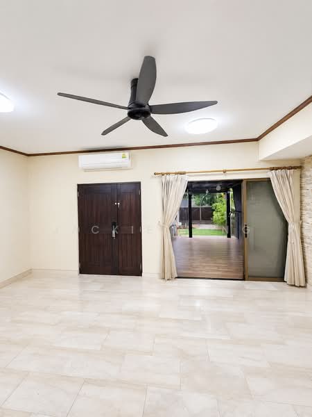 Rosyth Road, Rosyth Road, Hougang / Punggol / Sengkang, 5 Bedrooms, 2,800 sqft, Terraced House For Sale, by Jackie Mang, 500110429 - Living Hall - PropertyGuru.com.sg