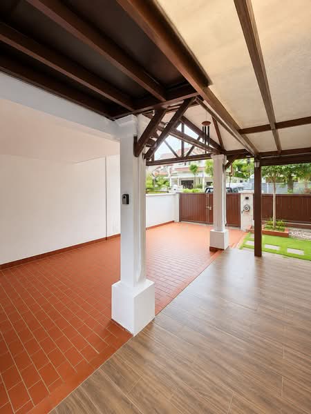 Rosyth Road, Rosyth Road, Hougang / Punggol / Sengkang, 5 Bedrooms, 2,800 sqft, Terraced House For Sale, by Jackie Mang, 500110429 - Covered Car Porch - PropertyGuru.com.sg