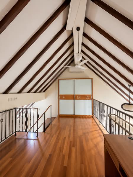 Rosyth Road, Rosyth Road, Hougang / Punggol / Sengkang, 5 Bedrooms, 2,800 sqft, Terraced House For Sale, by Jackie Mang, 500110429 - Attic Loft - PropertyGuru.com.sg