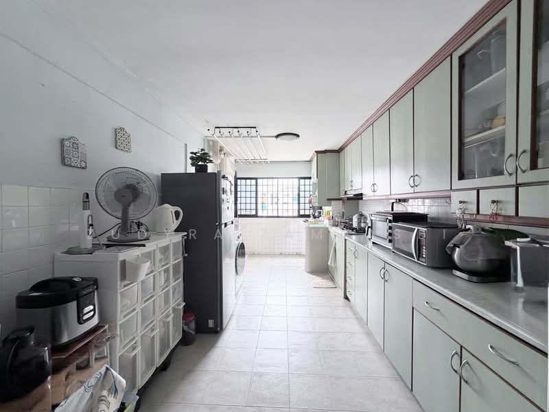 15 Teck Whye Lane, 15 Teck Whye Lane, 3 Bedrooms, 990 sqft, HDB Flat For Sale, by Zudyra Zamhasbi, 500110439 - Kitchen - PropertyGuru.com.sg