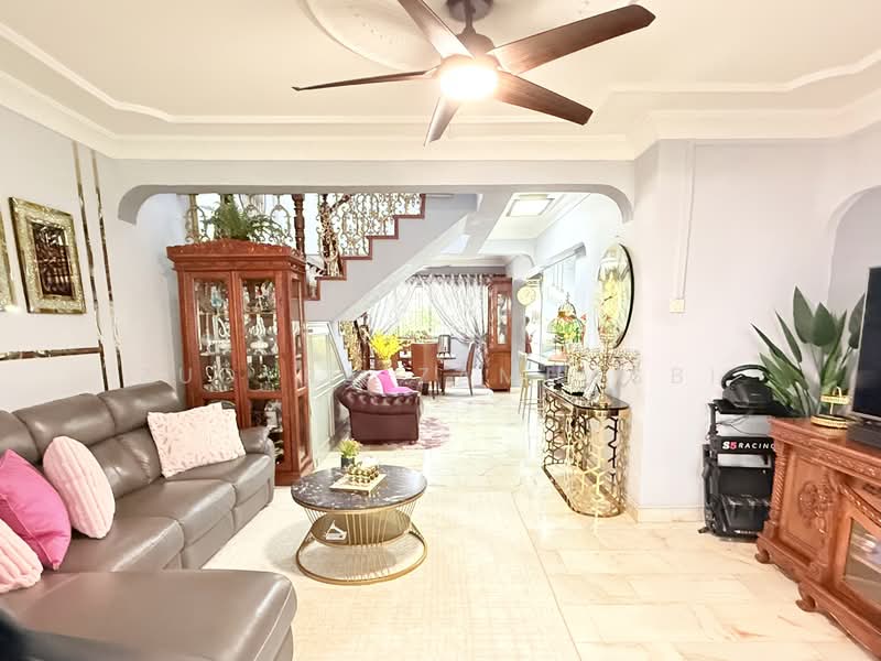 125 Serangoon North Avenue 1, 125 Serangoon North Avenue 1, 4 Bedrooms, 1,615 sqft, HDB Flat For Sale, by Zudyra Zamhasbi, 500110443 - Living Room - PropertyGuru.com.sg