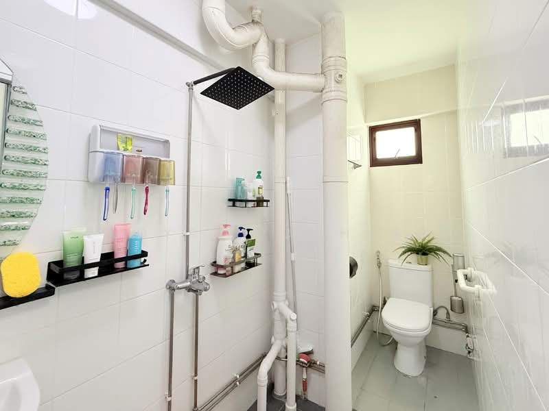 125 Serangoon North Avenue 1, 125 Serangoon North Avenue 1, 4 Bedrooms, 1,615 sqft, HDB Flat For Sale, by Zudyra Zamhasbi, 500110443 - Bathroom - PropertyGuru.com.sg