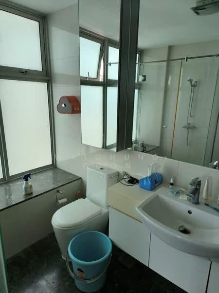 Caspian, 50 Lakeside Drive, 2 Bedrooms, 872 sqft, Condominium For Sale, by Waichung Poon, 500110444 - Bathroom - PropertyGuru.com.sg