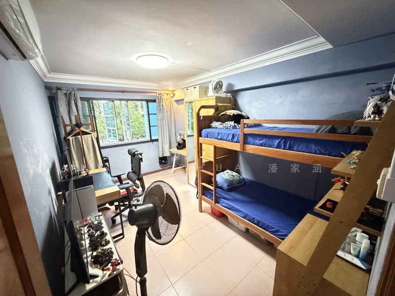 243 Bukit Batok East Avenue 5, 243 Bukit Batok East Avenue 5, 3 Bedrooms, 1,302 sqft, HDB Flat For Sale, by Alviss Phua 潘家涵, 500110452 - Bedroom - PropertyGuru.com.sg