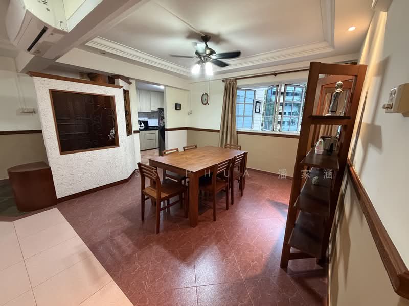 243 Bukit Batok East Avenue 5, 243 Bukit Batok East Avenue 5, 3 Bedrooms, 1,302 sqft, HDB Flat For Sale, by Alviss Phua 潘家涵, 500110452 - Dining Room - PropertyGuru.com.sg