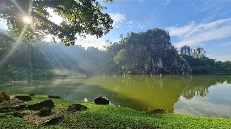 377 Bukit Batok Street 31, 377 Bukit Batok Street 31, Room Rental, 106 sqft, HDB Flat For Rent, by Tan Shi Jie, 500110456 - Exterior - PropertyGuru.com.sg