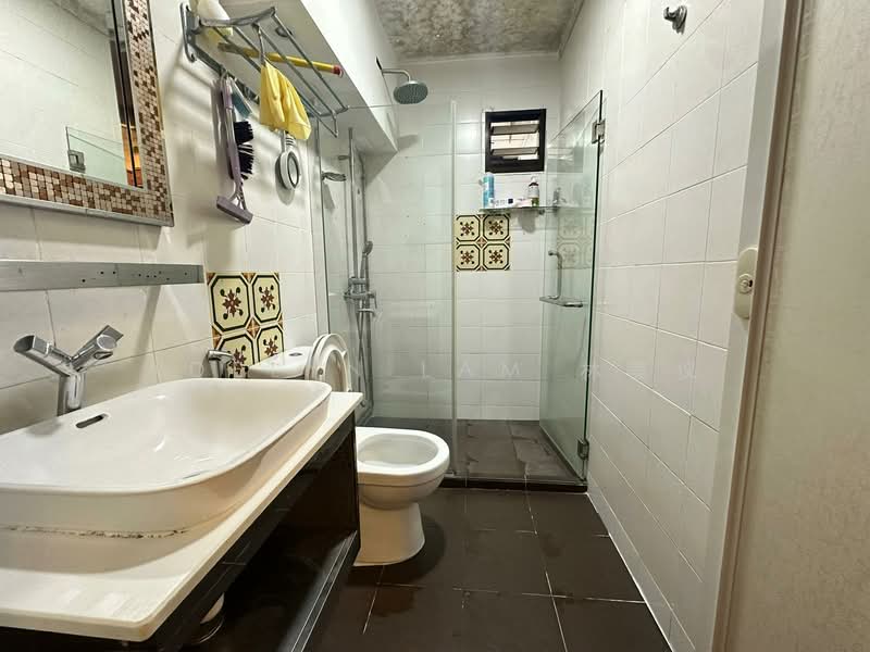 533 Bukit Panjang Ring Road, 533 Bukit Panjang Ring Road, 4 Bedrooms, 1,302 sqft, HDB Flat For Sale, by Adelyn Lam 林美仪, 500110459 - Bathroom - PropertyGuru.com.sg