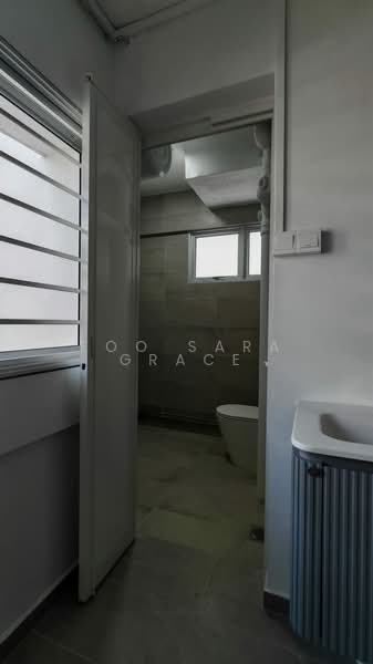 504 Jurong West Street 51, 504 Jurong West Street 51, 2 Bedrooms, 797 sqft, HDB Flat For Rent, by Foo Sara Grace, 500110463 - Bathroom - PropertyGuru.com.sg