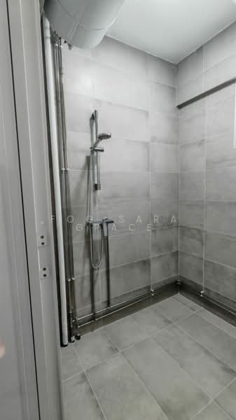 504 Jurong West Street 51, 504 Jurong West Street 51, 2 Bedrooms, 797 sqft, HDB Flat For Rent, by Foo Sara Grace, 500110463 - Bathroom - PropertyGuru.com.sg