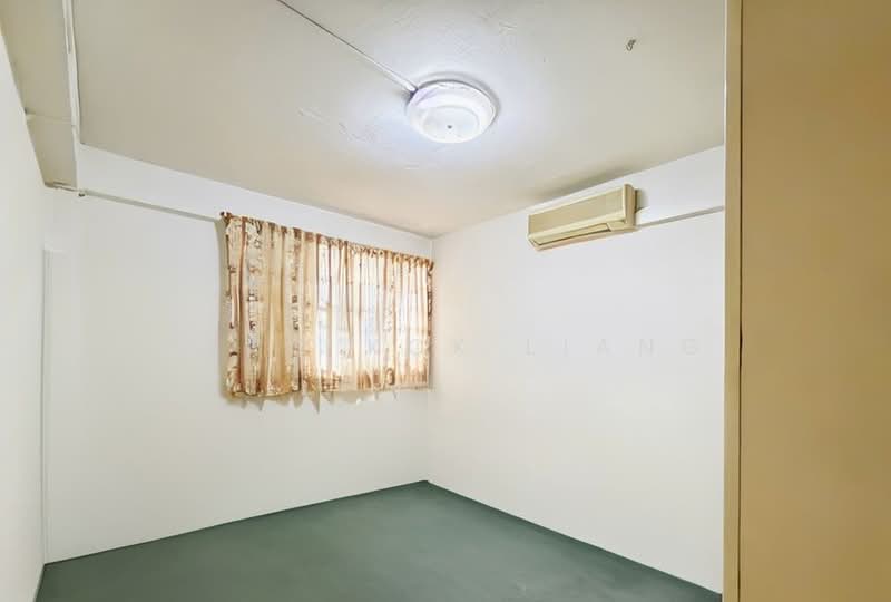 162 Mei Ling Street, 162 Mei Ling Street, 2 Bedrooms, 710 sqft, HDB Flat For Sale, by Heng Kok Liang, 500110467 - Bedroom 1 - PropertyGuru.com.sg