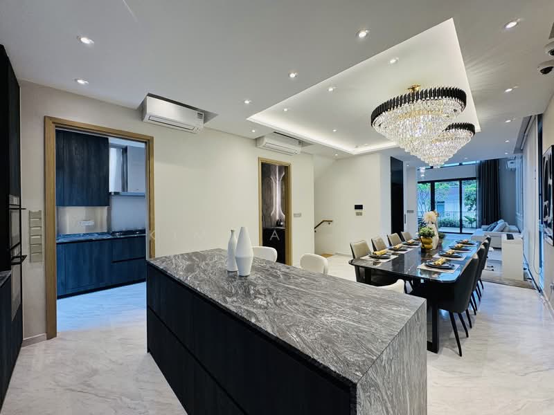 Brand New & luxury, 4 levels with Lift, living Hall with double volume high ceiling, walk to Novena MRT - call 8130 3636 to view now!, 6 Bedrooms, 6,926 sqft, Corner Terrace For Sale, by Kim Yan 金燕, 500110483 - Kitchen - PropertyGuru.com.sg