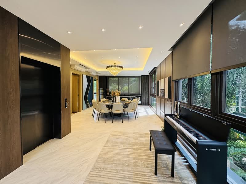 Last unit- Brand New & luxury, 5 levels with Lift, living Hall with double volume high ceiling, walk to Novena MRT - call 8130 3636 to view now!, 6 Bedrooms, 6,926 sqft, Corner Terrace For Sale, by Kim Yan 金燕, 500110483 - Dining Room - PropertyGuru.com.sg