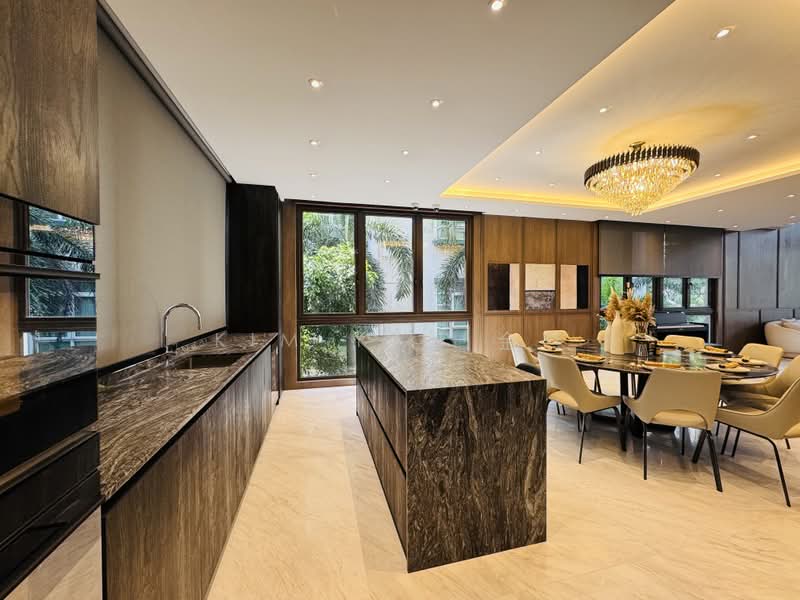 Last unit- Brand New & luxury, 5 levels with Lift, living Hall with double volume high ceiling, walk to Novena MRT - call 8130 3636 to view now!, 6 Bedrooms, 6,926 sqft, Corner Terrace For Sale, by Kim Yan 金燕, 500110483 - Kitchen - PropertyGuru.com.sg