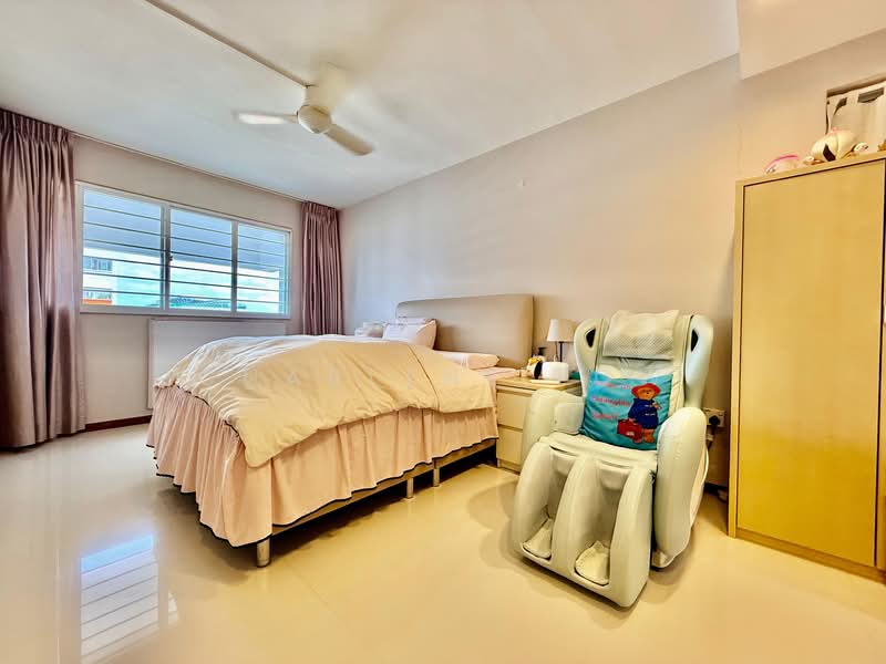 644 Yishun Street 61, 644 Yishun Street 61, 3 Bedrooms, 1,323 sqft, HDB Flat For Sale, by Charlene Low, 500110489 - Bedroom - PropertyGuru.com.sg