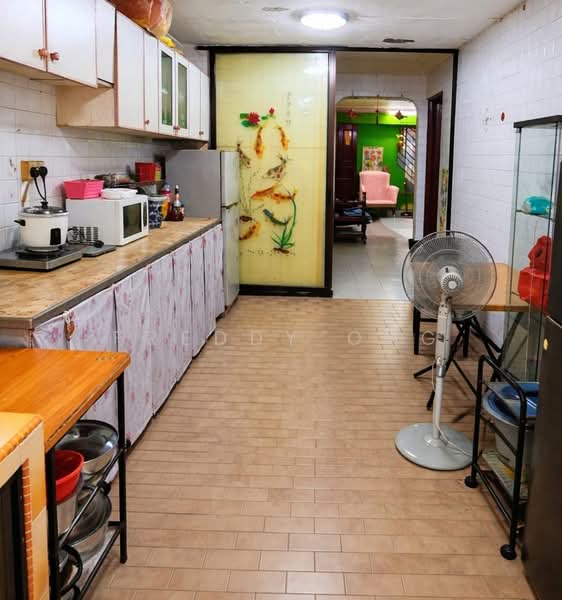 111 Serangoon North Avenue 1, 111 Serangoon North Avenue 1, 3 Bedrooms, 980 sqft, HDB Flat For Sale, by Freddy Ong, 500110494 - Kitchen - PropertyGuru.com.sg