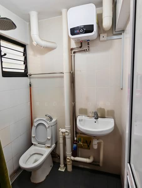 111 Serangoon North Avenue 1, 111 Serangoon North Avenue 1, 3 Bedrooms, 980 sqft, HDB Flat For Sale, by Freddy Ong, 500110494 - Bathroom - PropertyGuru.com.sg