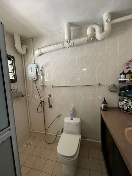 769 Woodlands Drive 60, 769 Woodlands Drive 60, 3 Bedrooms, 1,324 sqft, HDB Flat For Rent, by Eunice Lam, 500110508 - Bathroom - PropertyGuru.com.sg