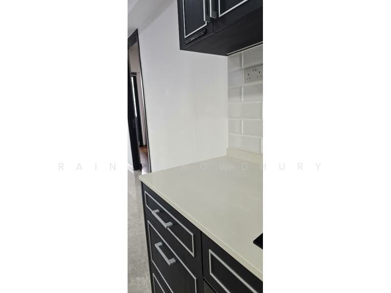 Mayfair Modern, 6 Rifle Range Road, 2 Bedrooms, 807 sqft, Condominium For Sale, by Raina Chowdhury, 500110514 - Kitchen - PropertyGuru.com.sg