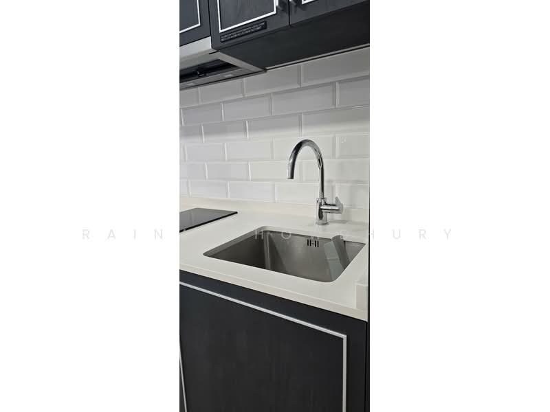 Mayfair Modern, 6 Rifle Range Road, 2 Bedrooms, 807 sqft, Condominium For Sale, by Raina Chowdhury, 500110514 - Kitchen - PropertyGuru.com.sg