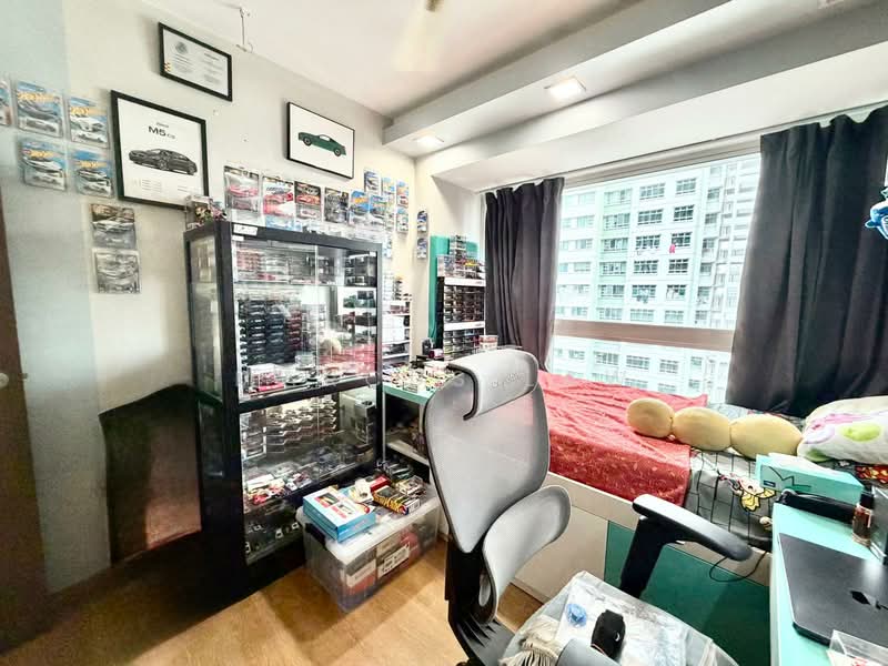 588D Ang Mo Kio Street 52, 588D Ang Mo Kio Street 52, 3 Bedrooms, 1,205 sqft, HDB Flat For Sale, by Marcus Law, 500110540 - Bedroom - PropertyGuru.com.sg