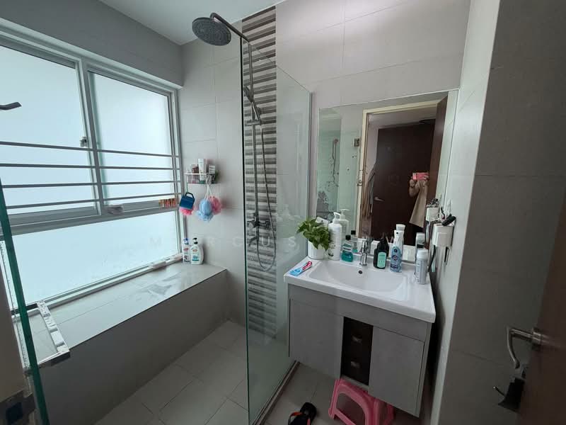 588D Ang Mo Kio Street 52, 588D Ang Mo Kio Street 52, 3 Bedrooms, 1,205 sqft, HDB Flat For Sale, by Marcus Law, 500110540 - Bathroom - PropertyGuru.com.sg