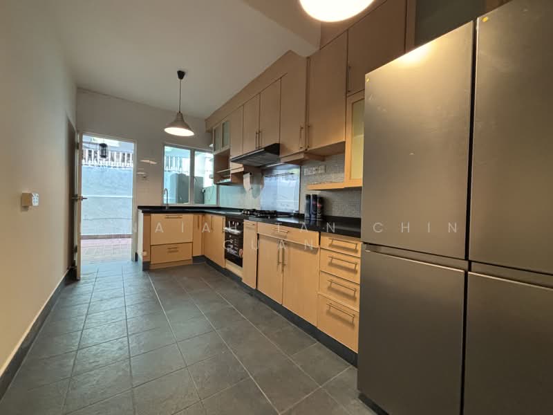 2.5 Storey Inter-Terrace along Joo Chiat walk, , 5 Bedrooms, 2,939 sqft, Terraced House For Rent, by Benaiah Tan Chin Guan, 500110550 - Kitchen - PropertyGuru.com.sg