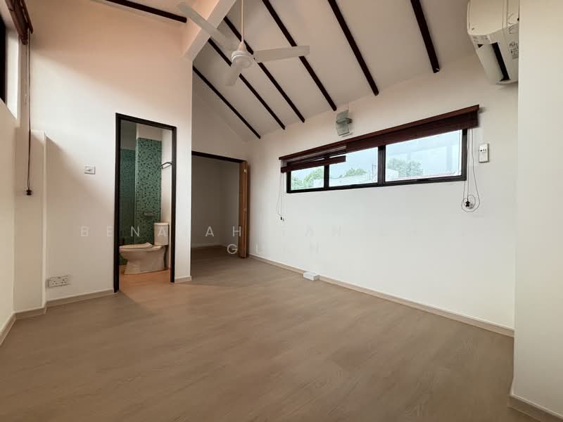 2.5 Storey Inter-Terrace along Joo Chiat walk, , 5 Bedrooms, 2,939 sqft, Terraced House For Rent, by Benaiah Tan Chin Guan, 500110550 - Common room - PropertyGuru.com.sg