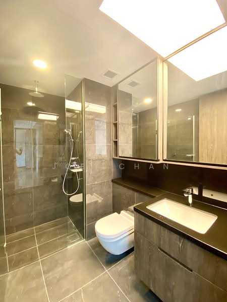 The M, 36 Middle Road, 2 Bedrooms, 592 sqft, Condominium For Sale, by Joey Chan, 500110563 - Bathroom - PropertyGuru.com.sg