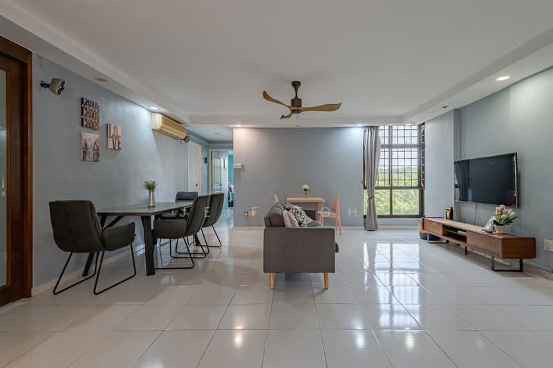 467 Segar Road, 467 Segar Road, 3 Bedrooms, 1,184 sqft, HDB Flat For Sale, by Jeff Toh, 500110566 - Living Room - PropertyGuru.com.sg