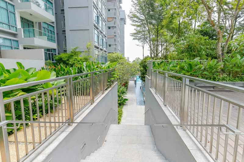 Viz at Holland, 221 Queensway, 2 Bedrooms, 1,130 sqft, Condominium For Rent, by Yeo XiaoXuan, 500110581 - Exterior - PropertyGuru.com.sg