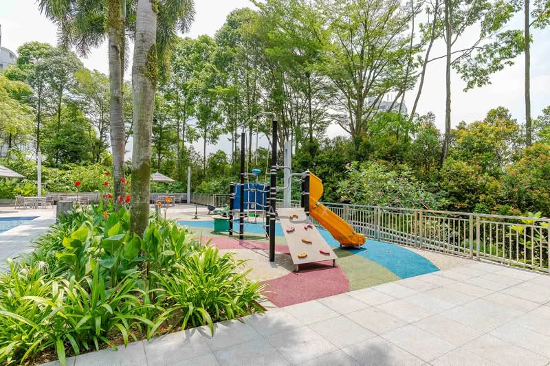 Viz at Holland, 221 Queensway, 2 Bedrooms, 1,130 sqft, Condominium For Rent, by Yeo XiaoXuan, 500110581 - Exterior - PropertyGuru.com.sg