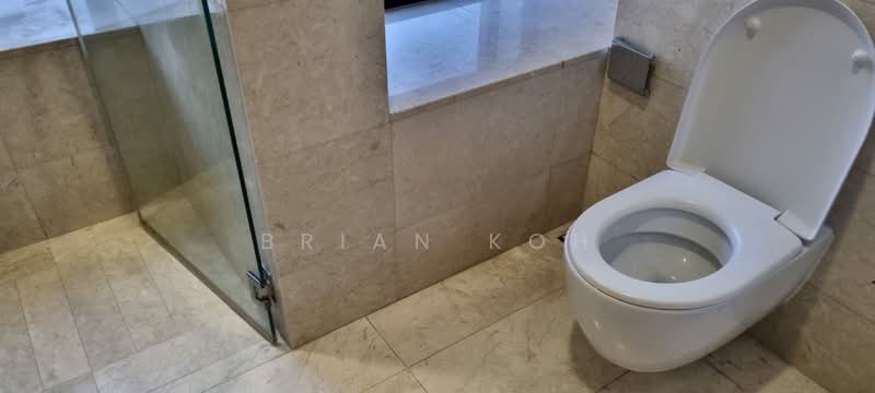 Parvis, 18 Holland Hill, 2 Bedrooms, 990 sqft, Condominium For Rent, by Brian Koh, 500110593 - Bathroom - PropertyGuru.com.sg